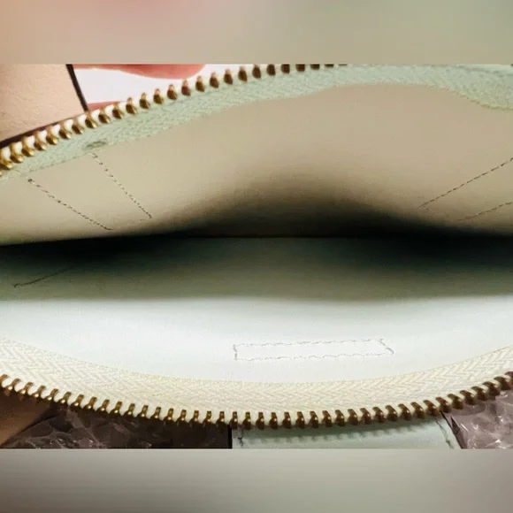 Kate Spade Mint Green New York Satchel EUC - Picture 9 of 12